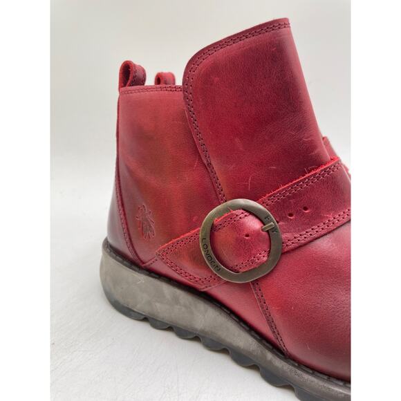 FLY London SIAS812 Women's NEW Soft-Toe Boot Red EU Size 39 NIB - Picture 3 of 11